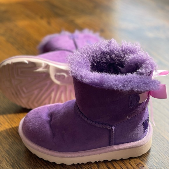 Mini Bailey kids Ugg boots - Picture 1 of 5